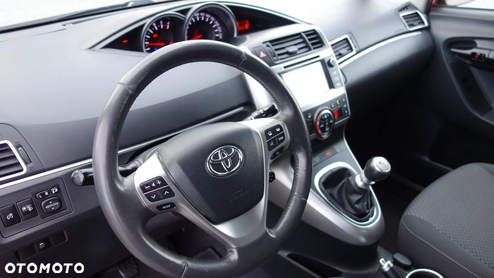 Toyota Verso 2.0 D-4D Premium 7os - 13