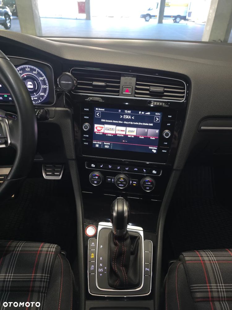 Volkswagen Golf - 13