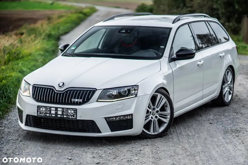 Skoda Octavia Combi 2.0 TDI (Green tec) RS - 6
