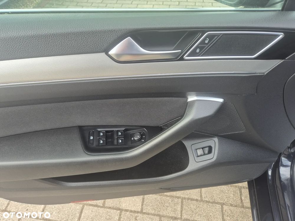 Volkswagen Passat 1.8 TSI BMT Comfortline DSG - 18