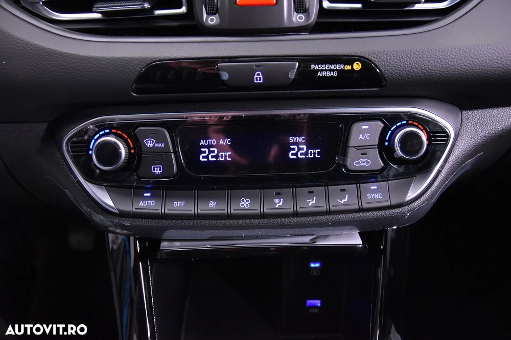 Hyundai i30 1.5 96CP M/T Highway - 16