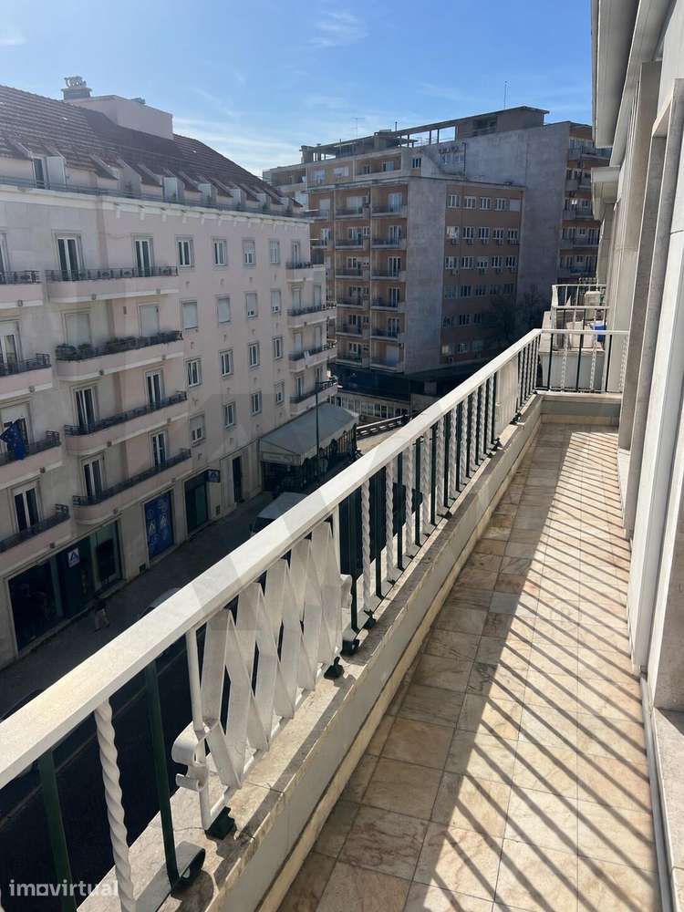 Apartamento T3 nas Avenidas Novas - Grande imagem: 4/31