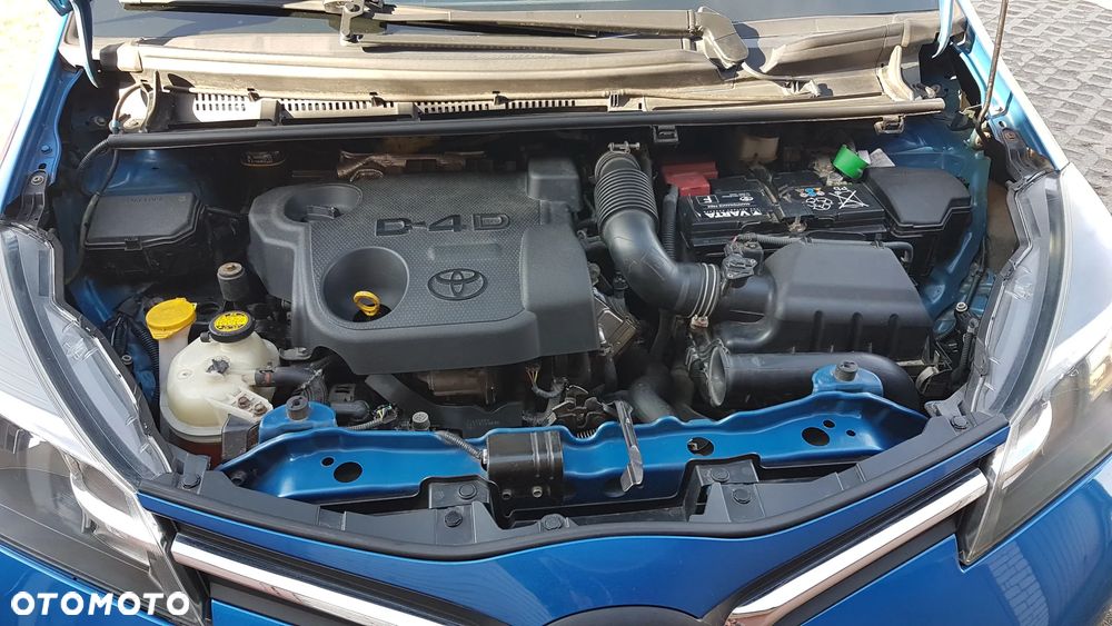 Toyota Yaris 1.4 D-4D Premium - 9
