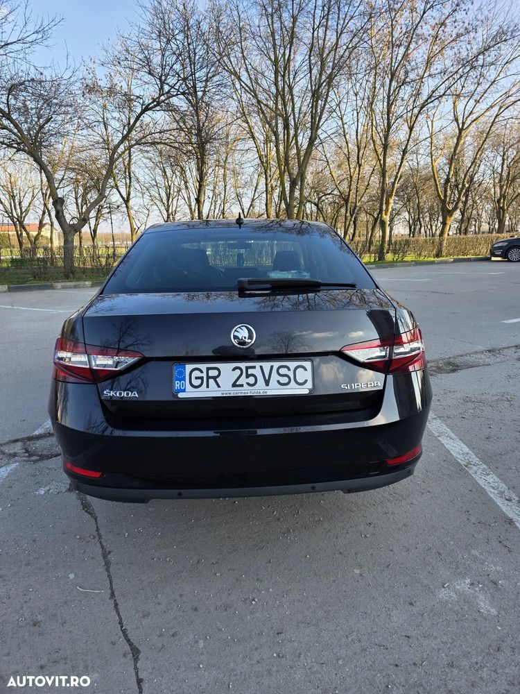 Skoda Superb 2.0 TDI DSG Active - 3