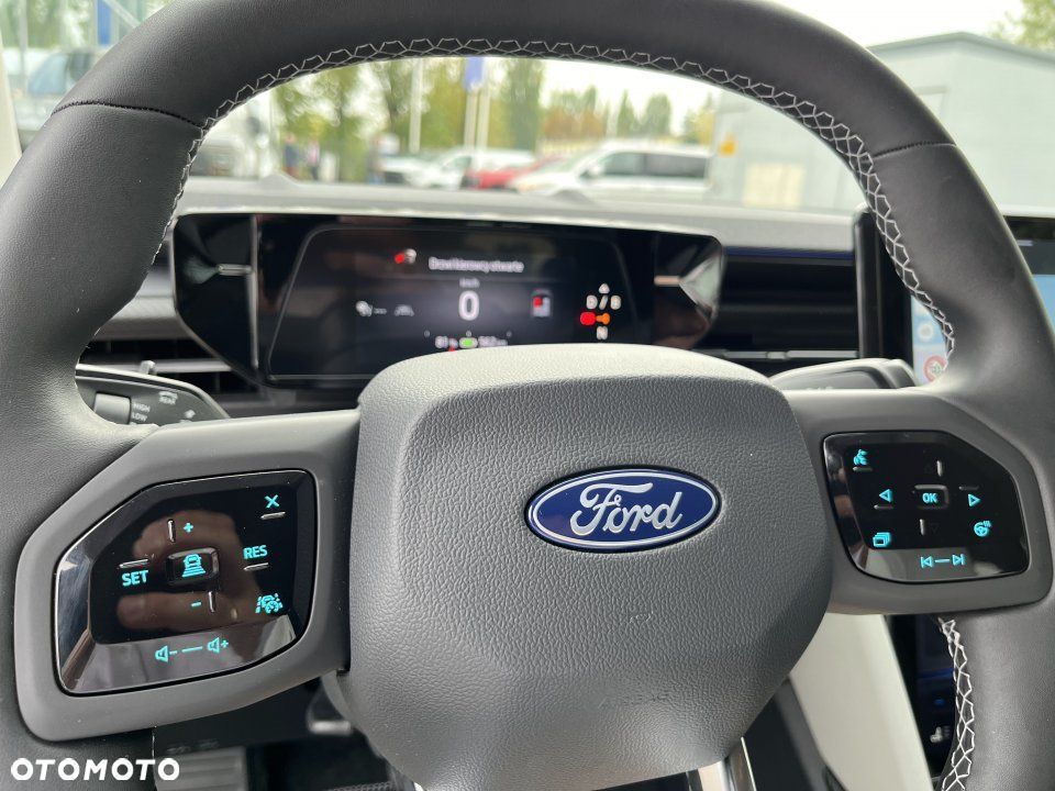Ford Explorer - 13