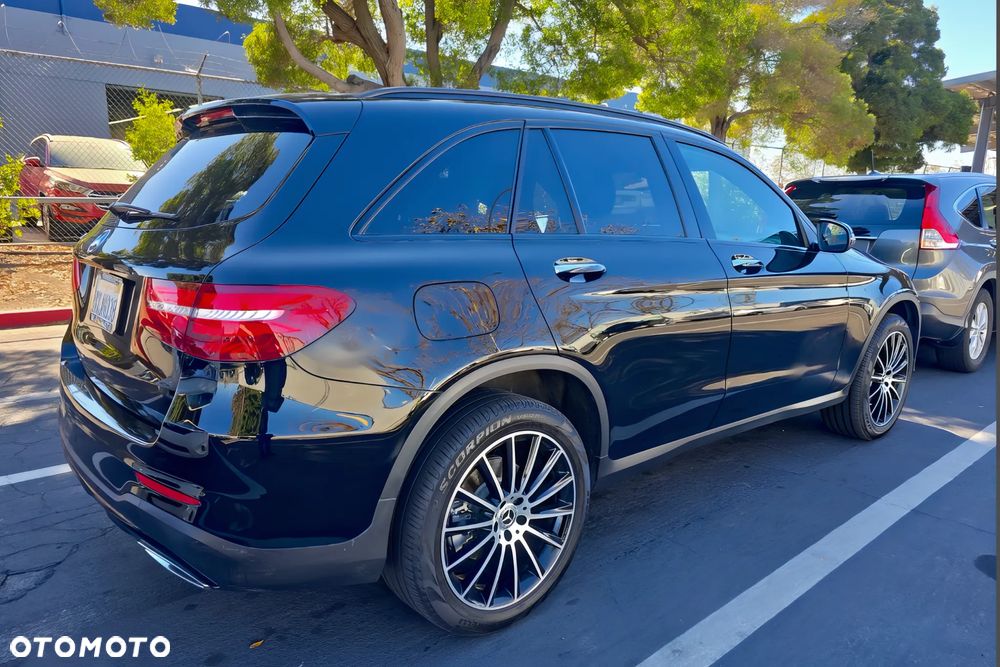 Mercedes-Benz GLC 300 4Matic 9G-TRONIC - 4