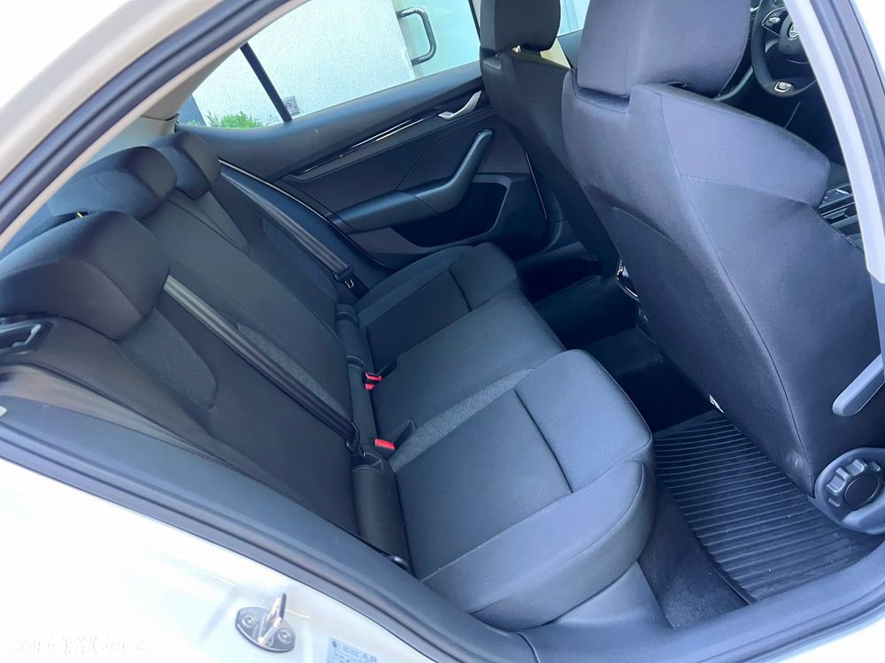 Skoda Octavia 1.5 TSI Edition 130 Essence - 27