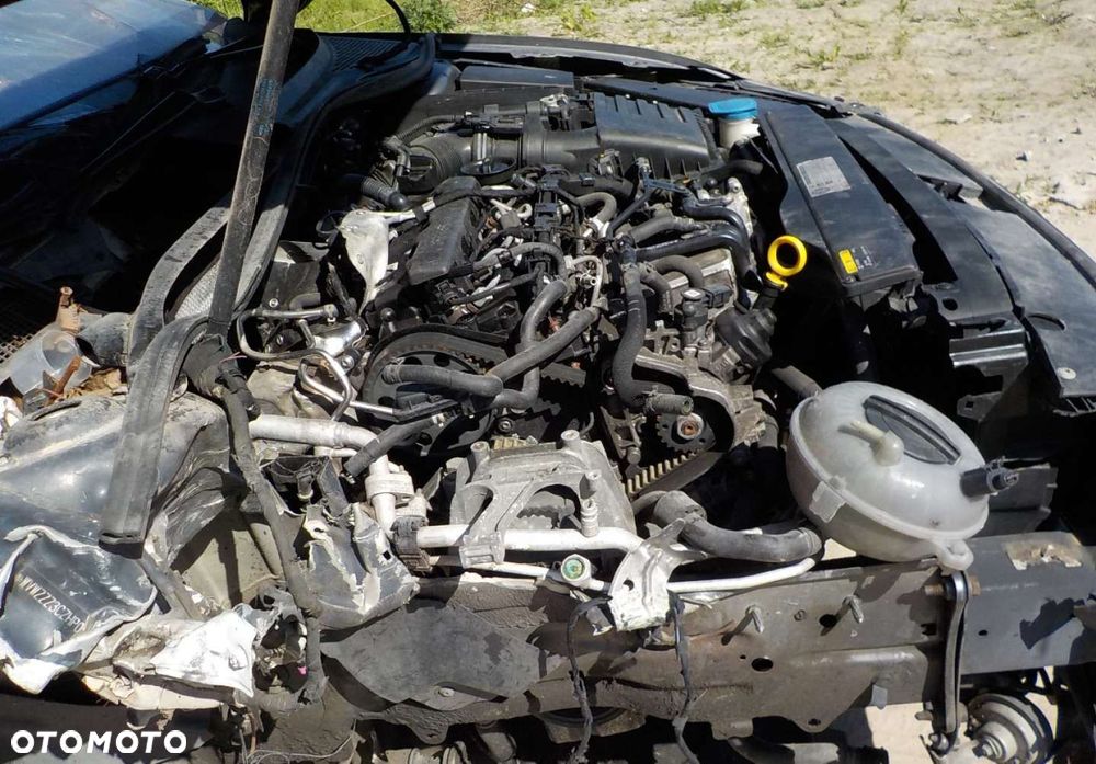 Volkswagen Passat Variant 1.6 TDI SCR DSG - 8