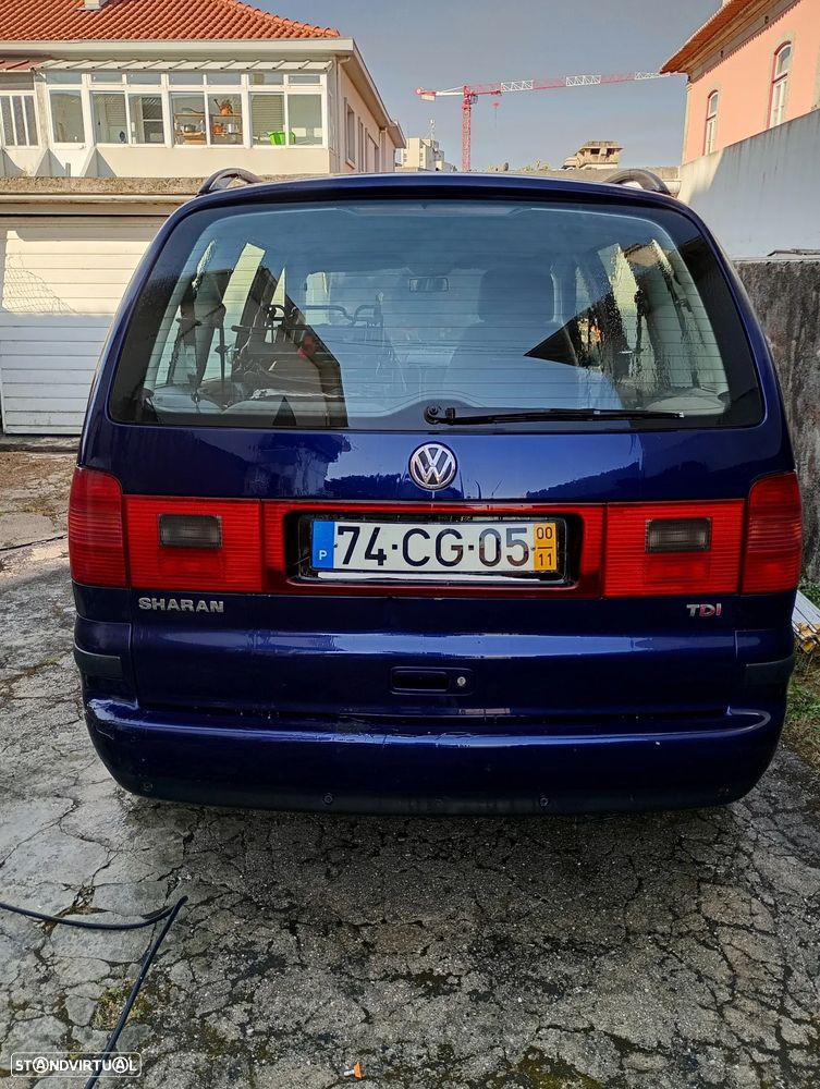VW Sharan 1.9 TDI Highline - 4