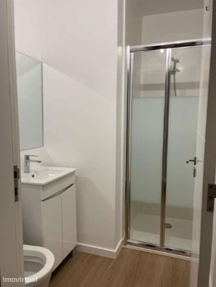 Quarto - localizado em Leiria - Grande imagem: 5/11