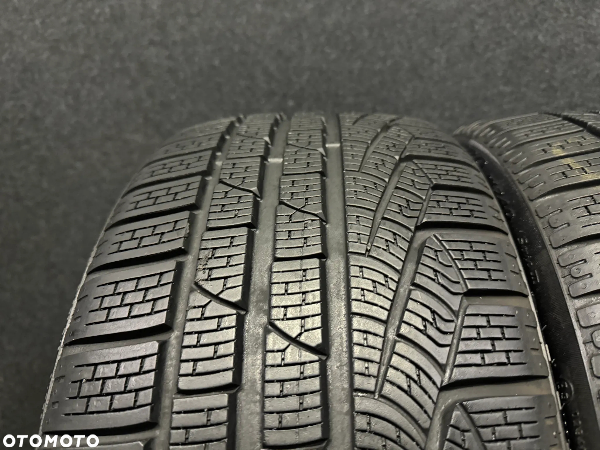 Opony zimowe Pirelli Sotto Zero Winter 240 Serie II 235/35/19 87V 2szt, - 2