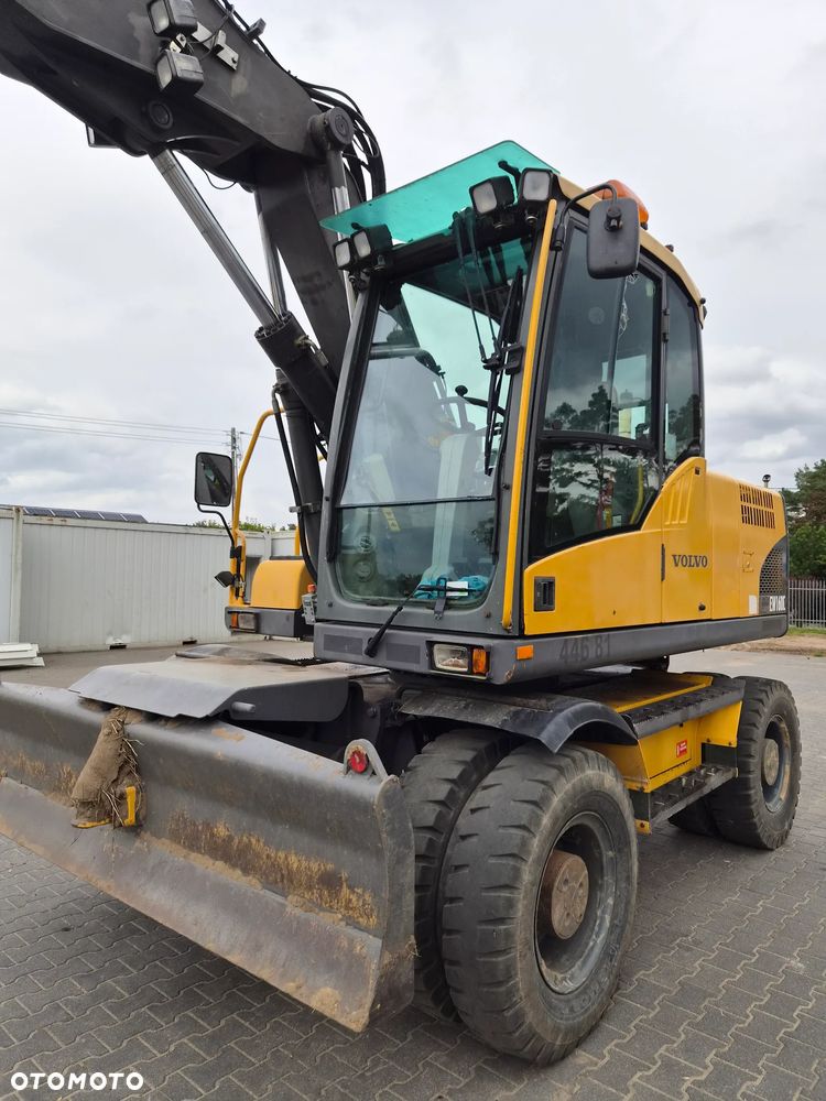 Volvo EW160C - 8