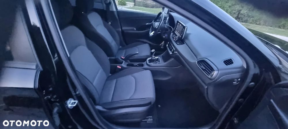 Hyundai i30 1.4 Comfort - 24