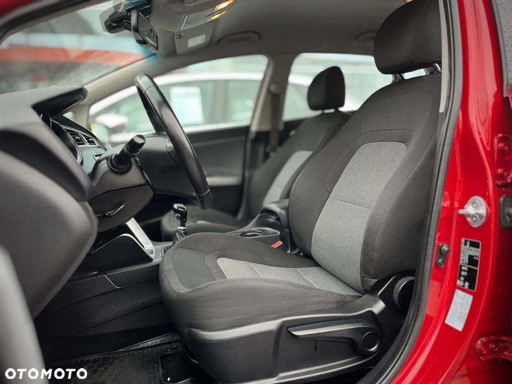 Kia Ceed Cee'd 1.6 GDI L - 10