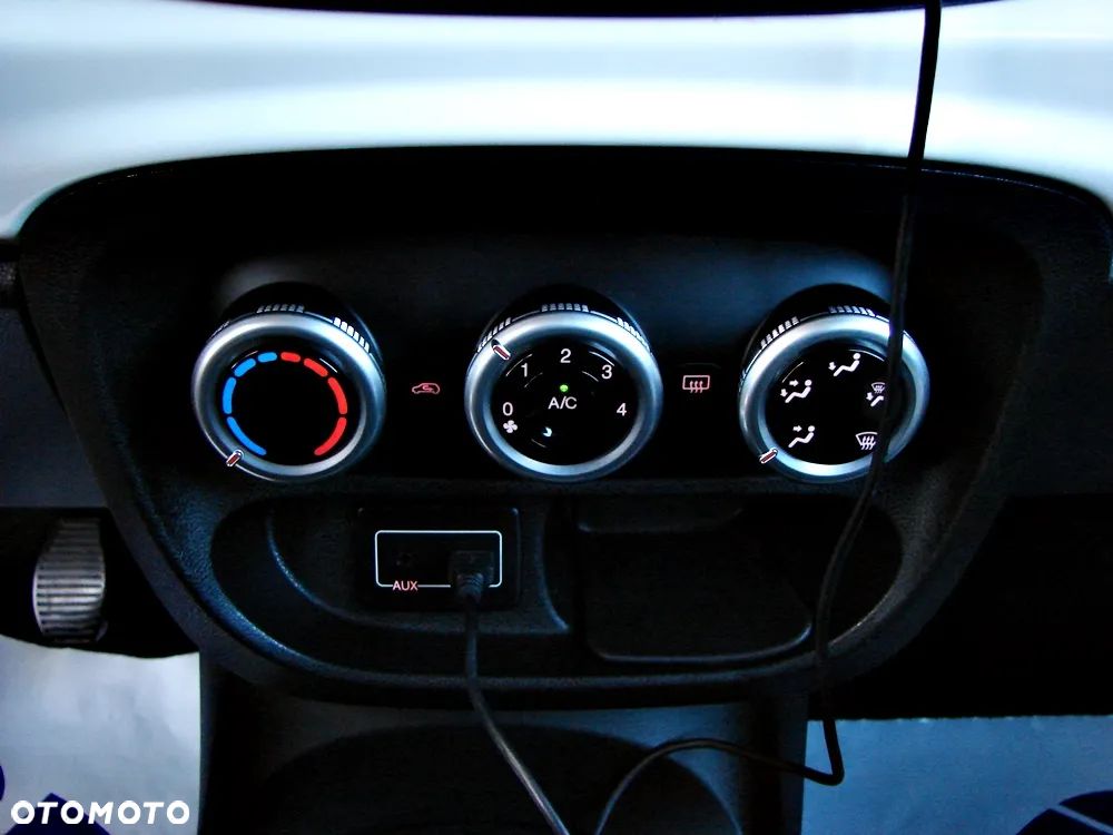 Fiat 500L 1.4 16V Lounge - 23