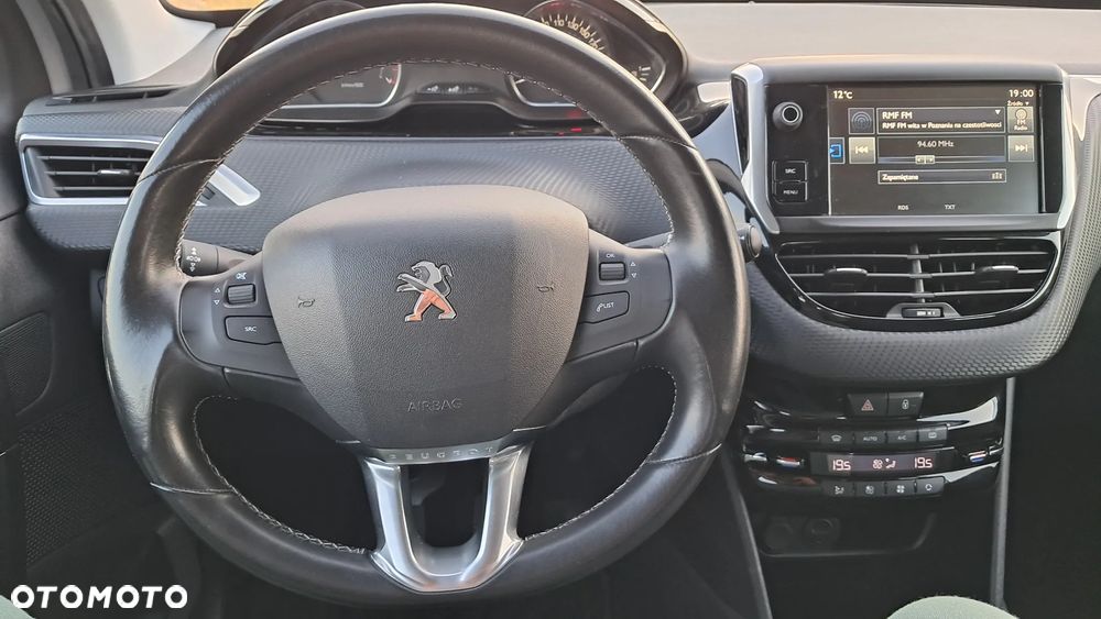 Peugeot 208 1.2 PureTech Allure - 14