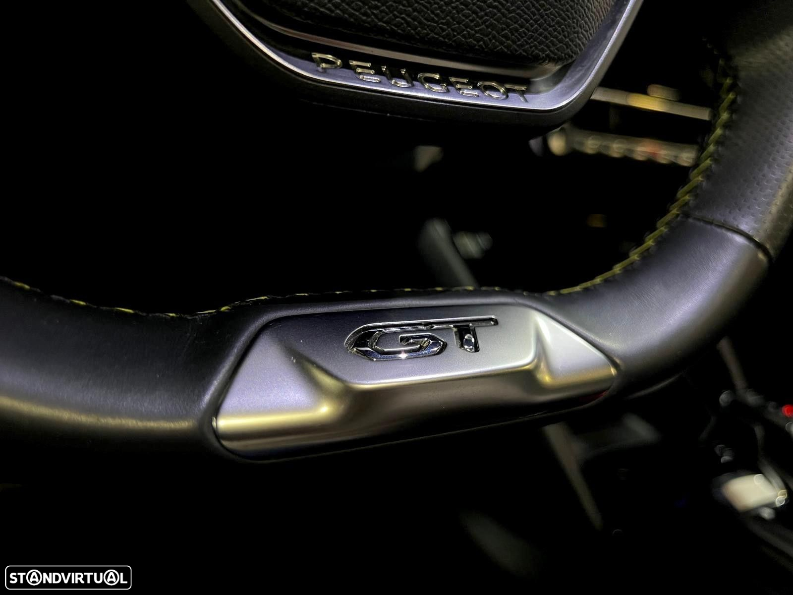 Peugeot e-2008 50 kWh GT - 23