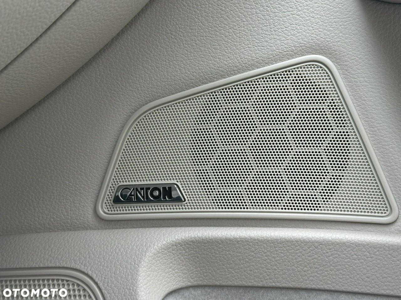 Skoda Superb Combi 2.0 TDI DSG L&K - 26