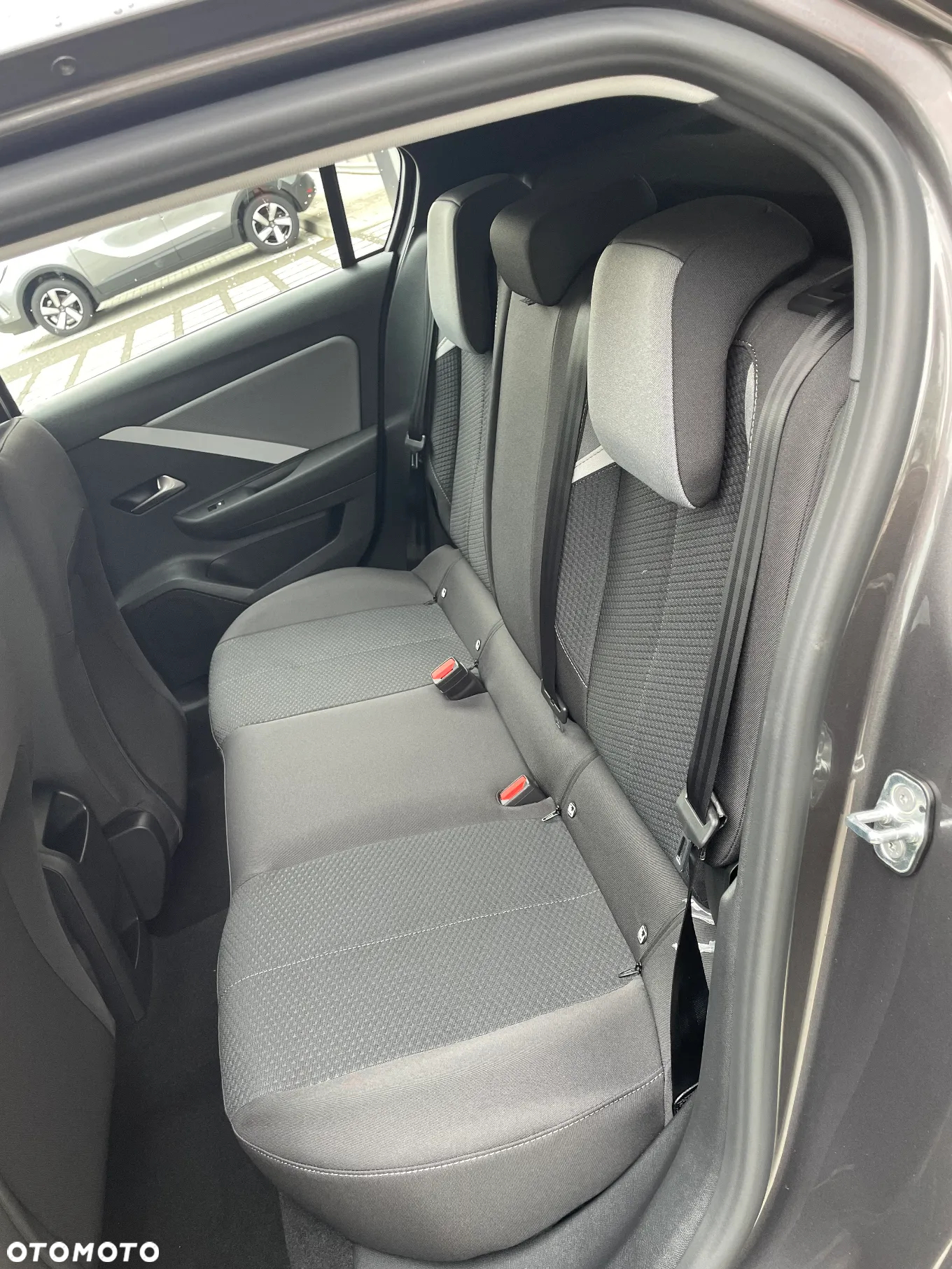 Opel Astra VI 1.2 T Edition S&S - 9