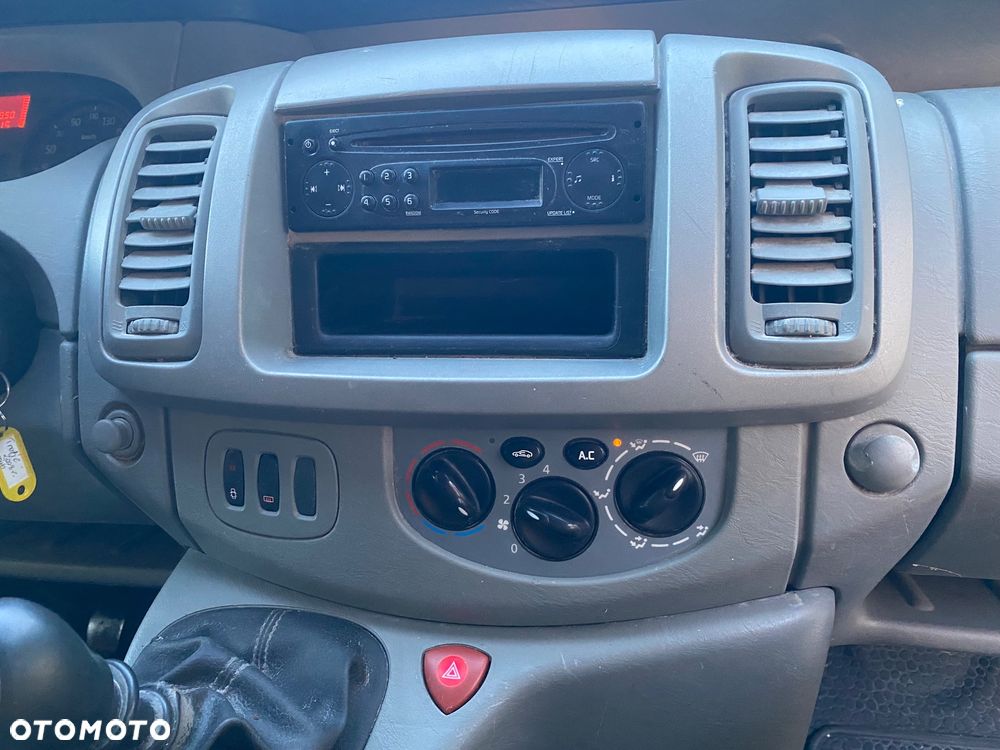 Renault Trafic - 8