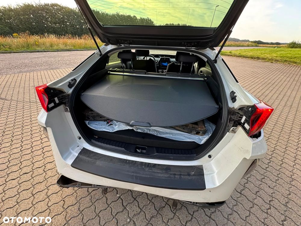 Toyota Prius Hybrid Executive - 20