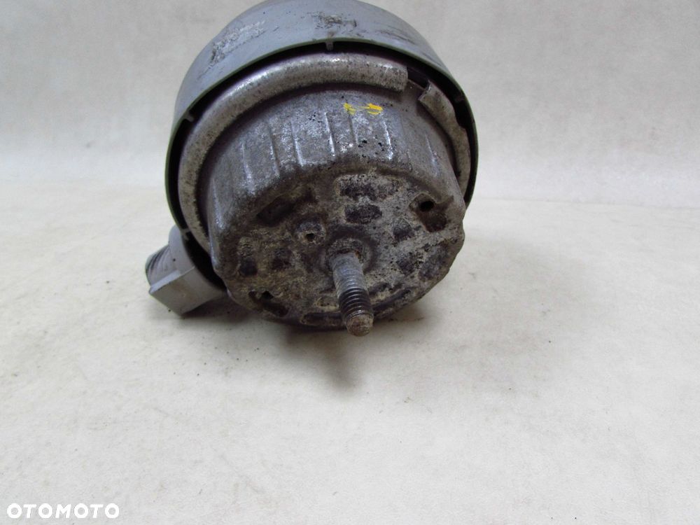AUDI A6 C6 2.7 TDI 04-11 PODUSZKA SILNIKA LEWA 4F0199379BL - 3