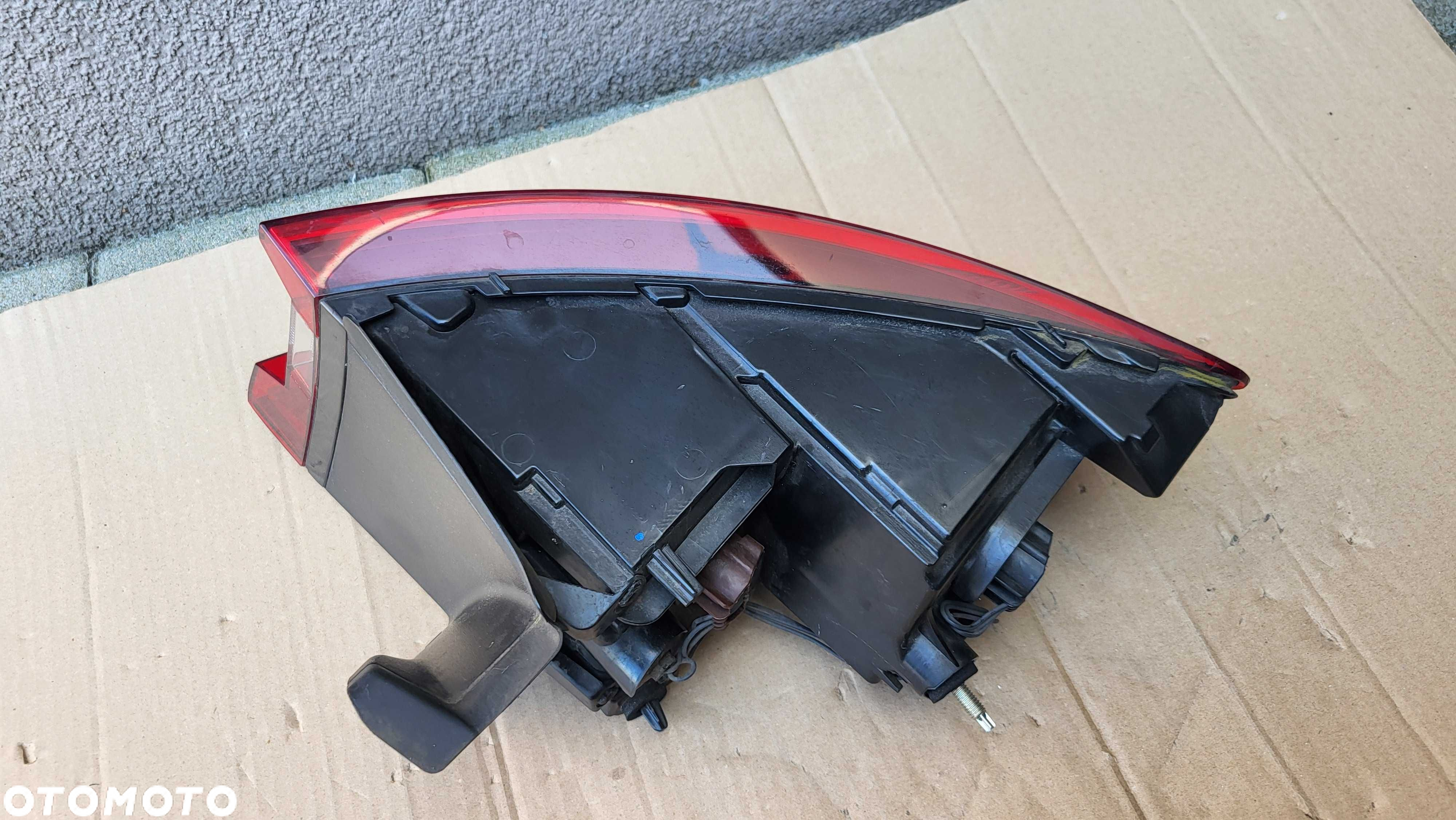 Lampa tylna LEWY TYŁ Renault Megane IV 16-20 Hatchback OE ŁADNA! - 6