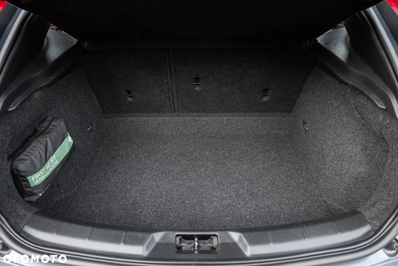 Volvo V40 - 26