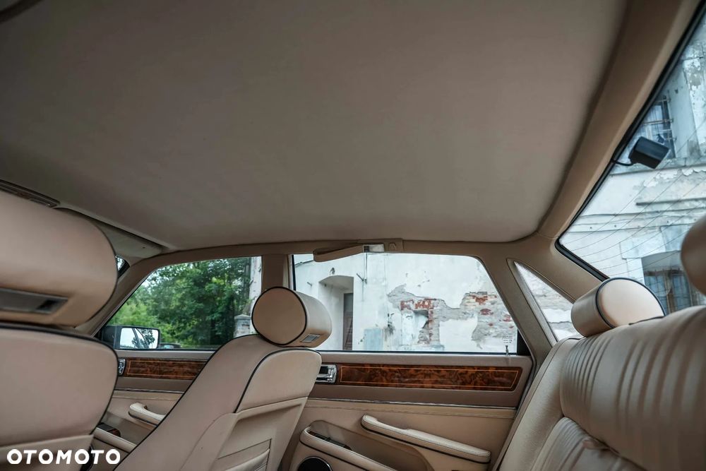 Jaguar XJ - 40