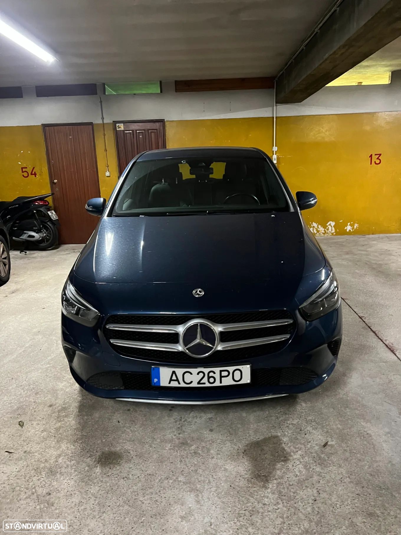 Mercedes-Benz B 180 - 1
