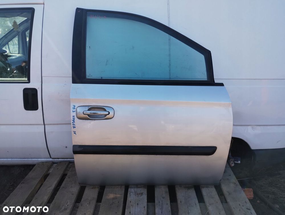 Chrysler Voyager Iv Drzwi Prawe Przód - 2