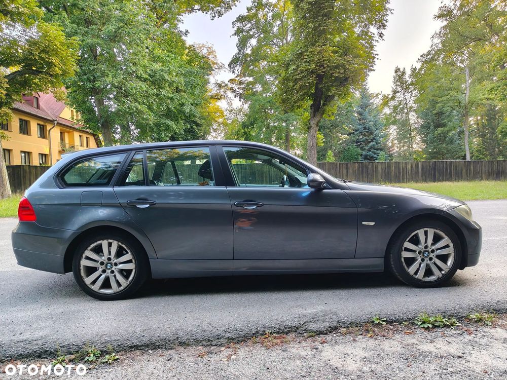 BMW Seria 3 320d - 4