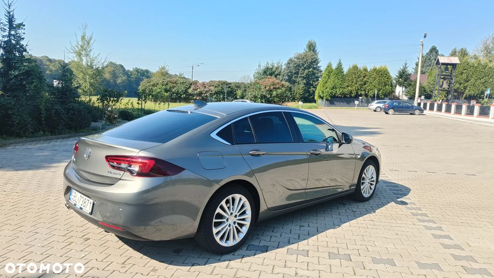 Opel Insignia - 12