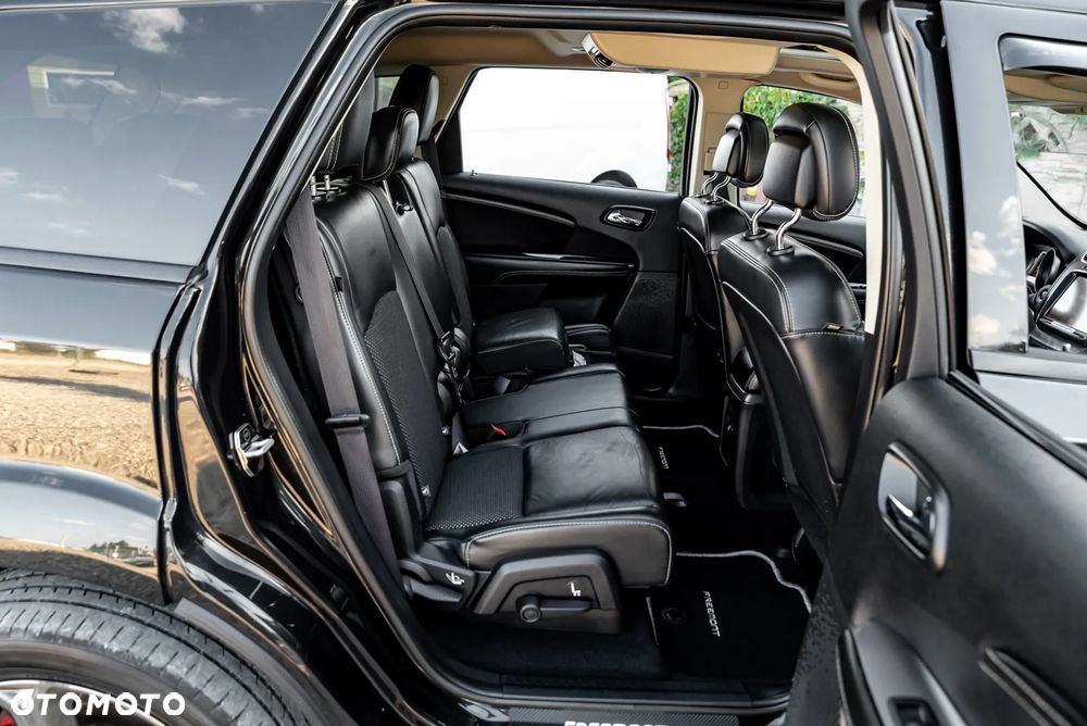 Fiat Freemont 2.0 Multijet 16V DPF Automatik Allrad Lounge - 24