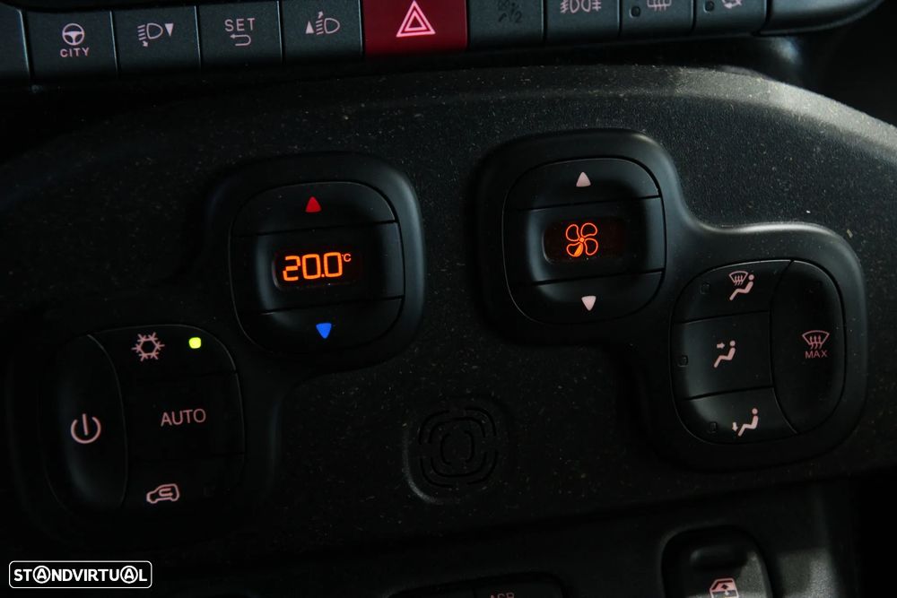 Fiat Panda 1.0 Hybrid Cross - 10