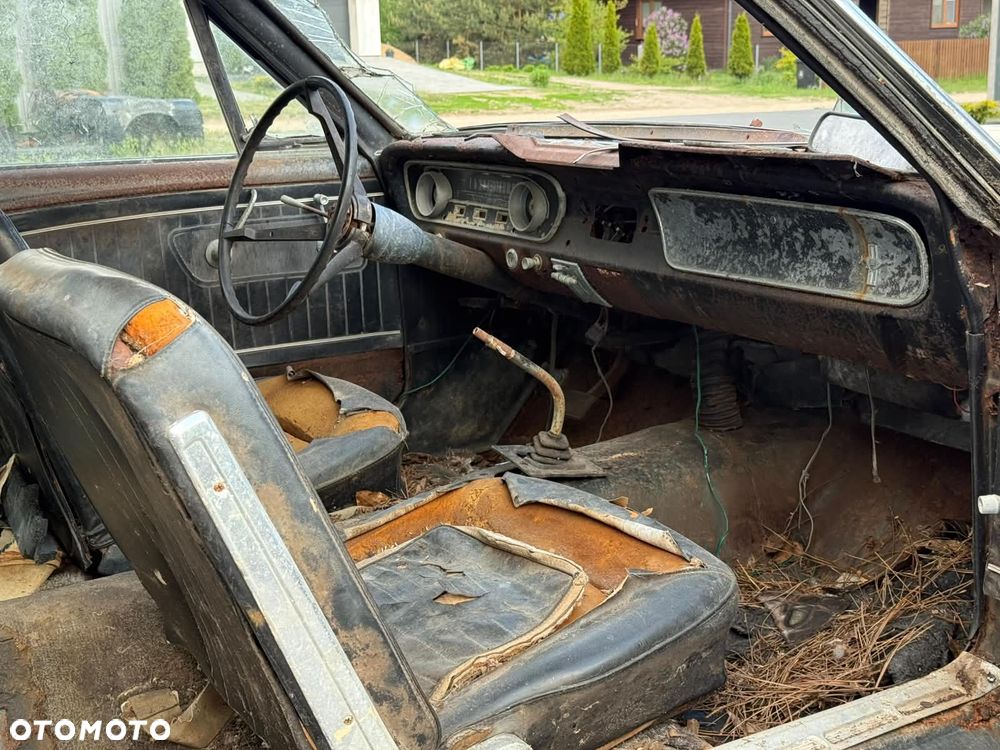 Ford Mustang - 21