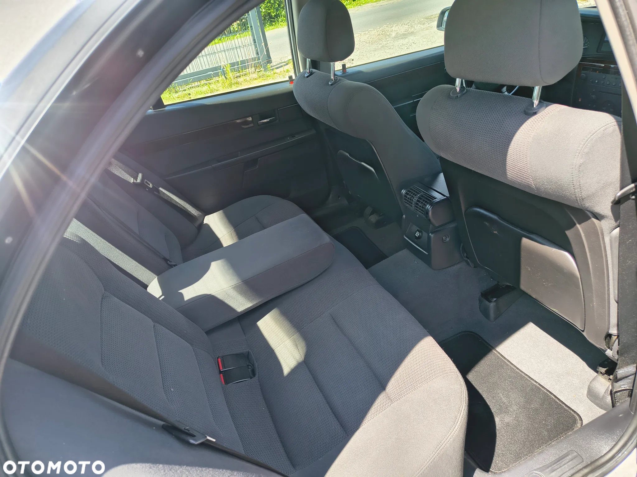 Opel Omega 2.2 Elegance - 23