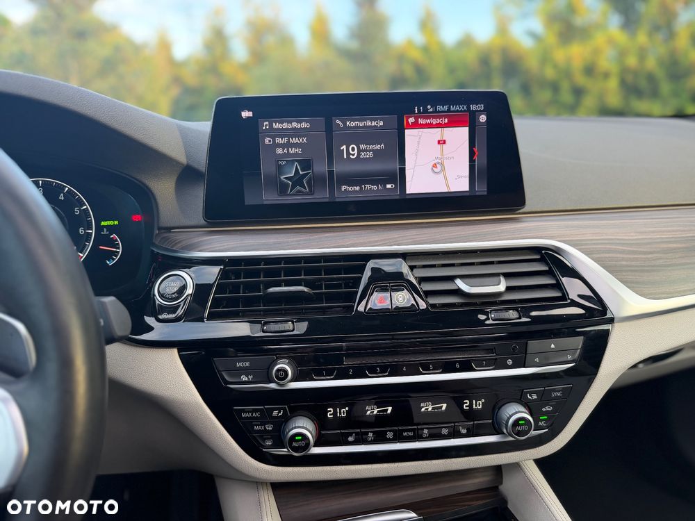BMW Seria 5 530i xDrive GPF M Sport sport - 17