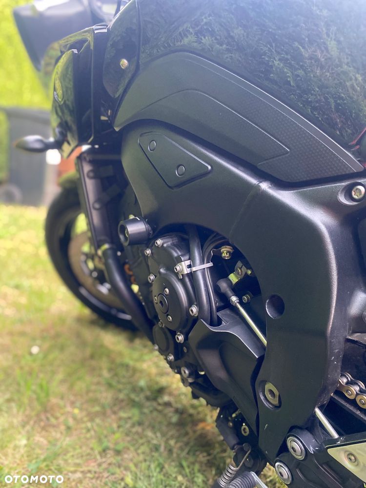Yamaha FZ8 - 9