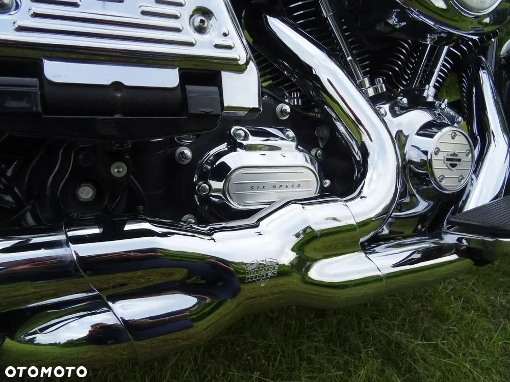 Harley-Davidson Touring Road King - 15