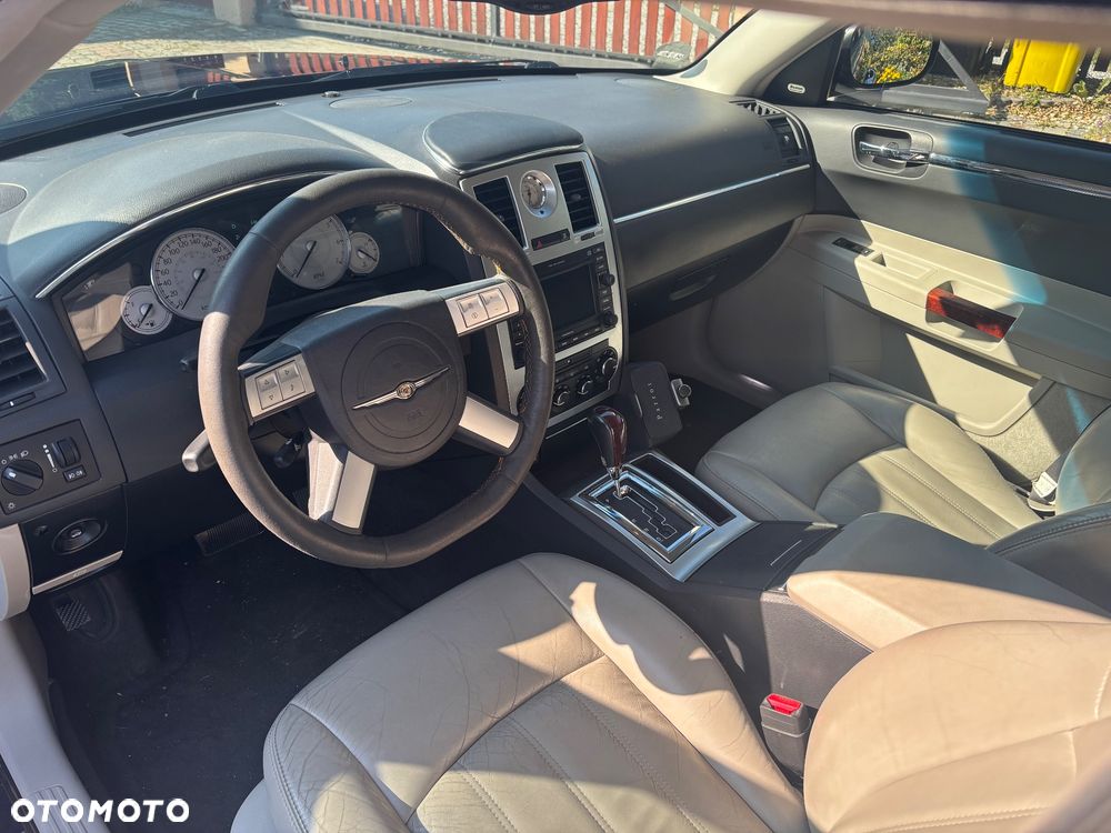 Chrysler 300C 5.7 V8 HEMI Automatik - 15