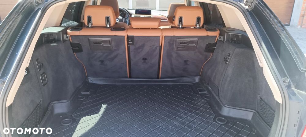 BMW Seria 3 320d xDrive Luxury Line - 7