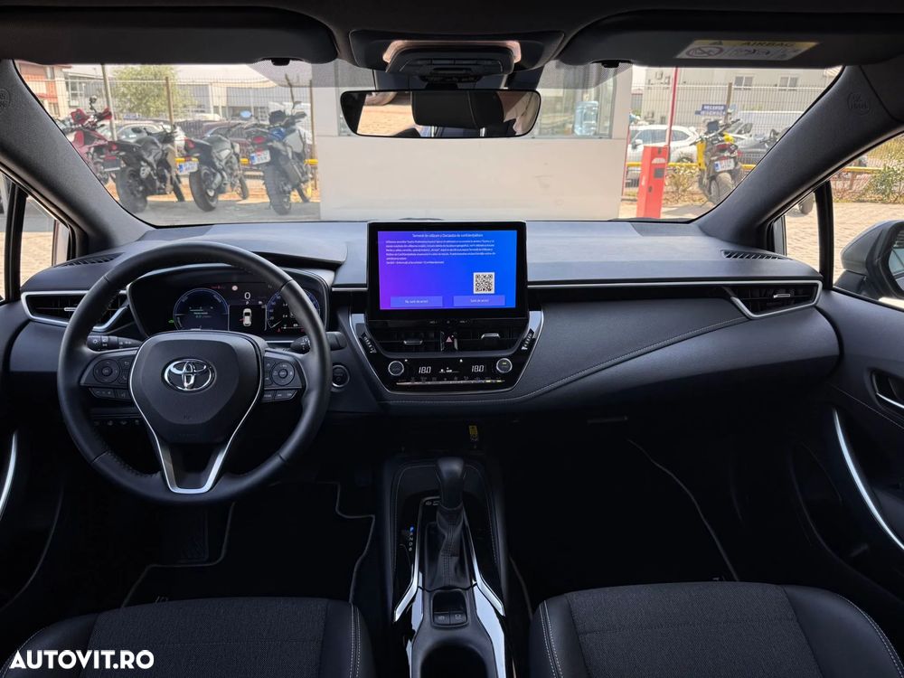 Toyota Corolla - 12