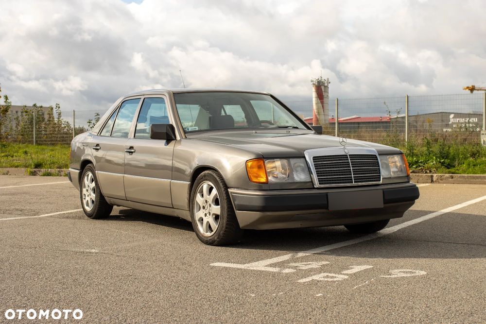 Mercedes-Benz W124 (1984-1993) - 1