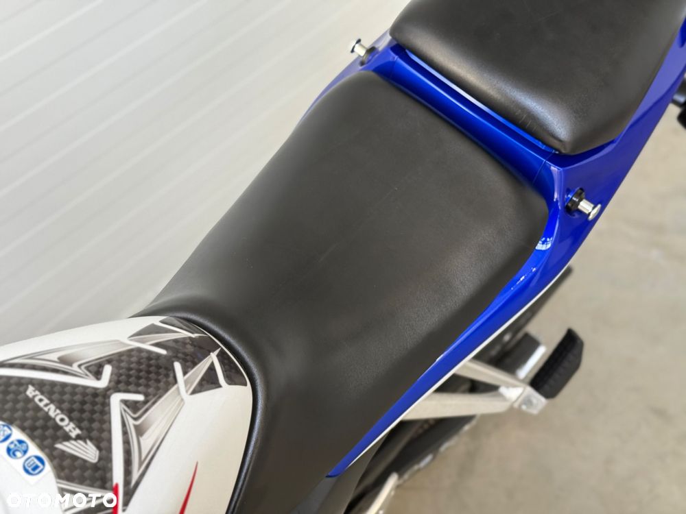 Honda CBR - 27