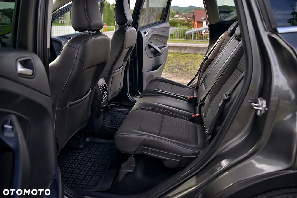 Ford Kuga 2.0 TDCi 4WD Titanium Plus - 29