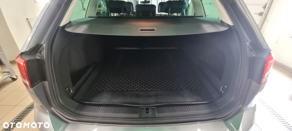 Volkswagen Passat - 8