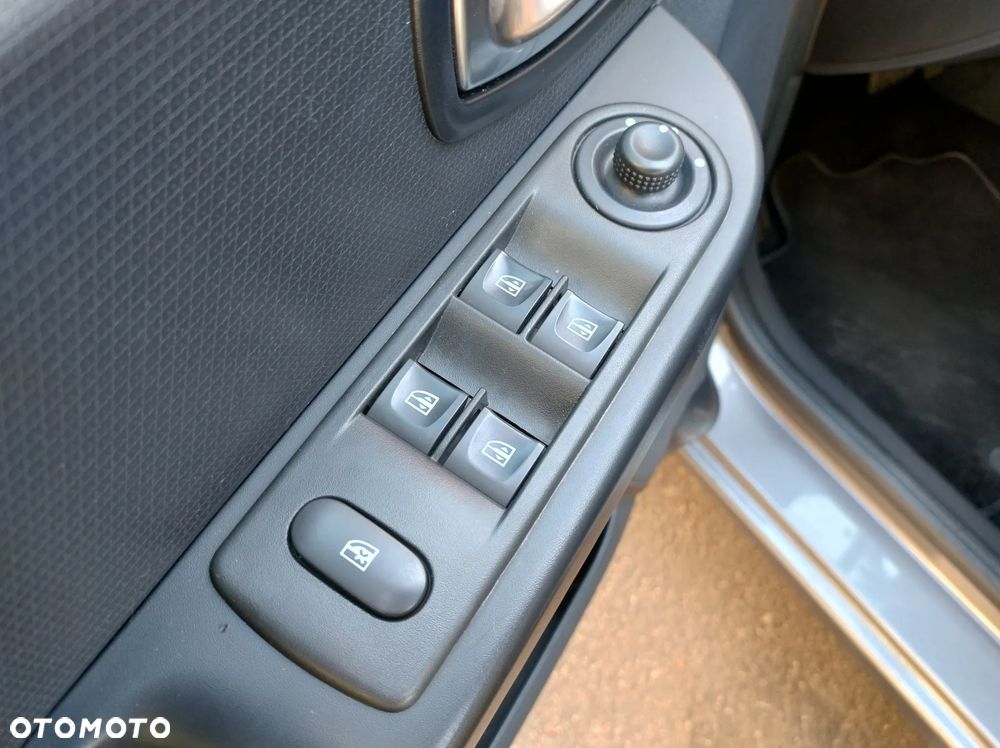 Renault Clio Energy dCi 90 Start & Stop EDC LIMITED - 32