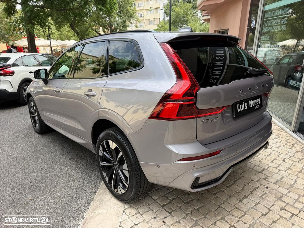 Volvo XC 60 2.0 T6 PHEV Plus Bright AWD - 12