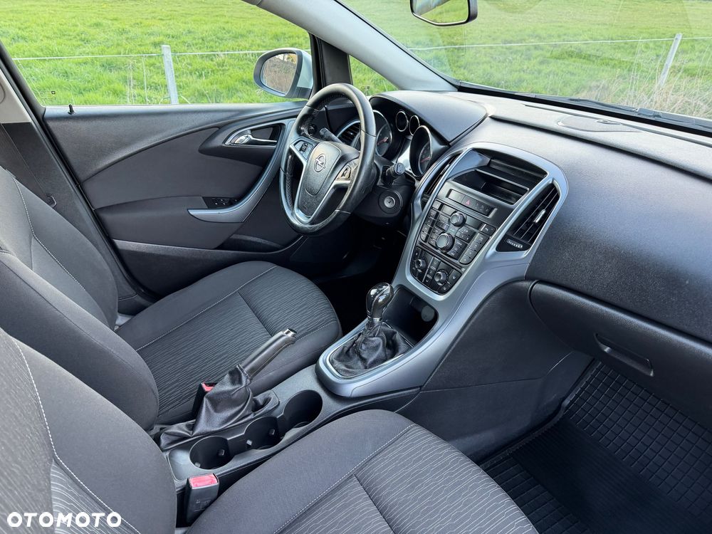 Opel Astra 1.9 CDTI Essentia - 14